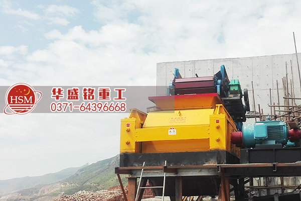 外貿(mào)訂單再創(chuàng)佳績(jī)，輥式破碎機(jī)出口國(guó)外。