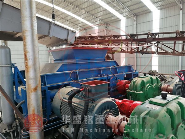 安徽桐城第十二臺1212液壓對輥破碎機正式投入生產(chǎn)