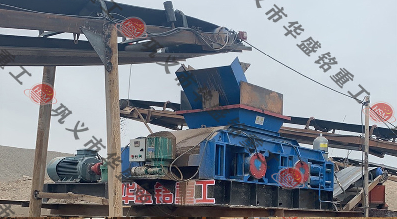 花崗巖制砂機(jī)發(fā)貨現(xiàn)場(chǎng)